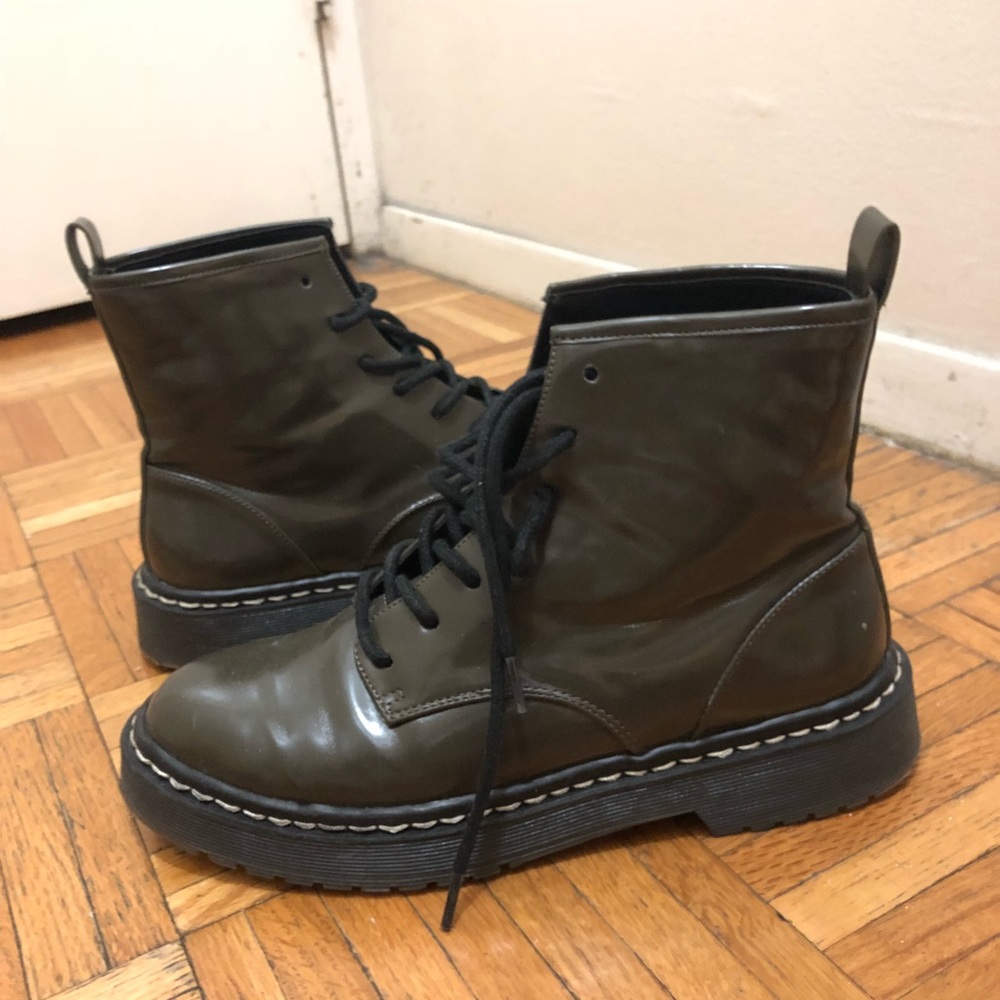 Zara Olive “doc marten lookalike” Boots